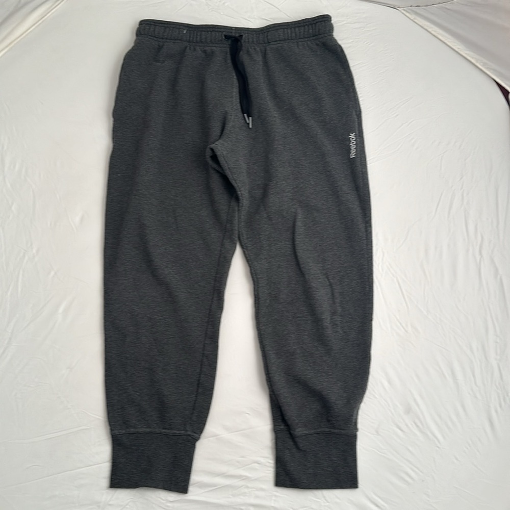 Reebok heather gray exterior drawstring pocket sweatpants
